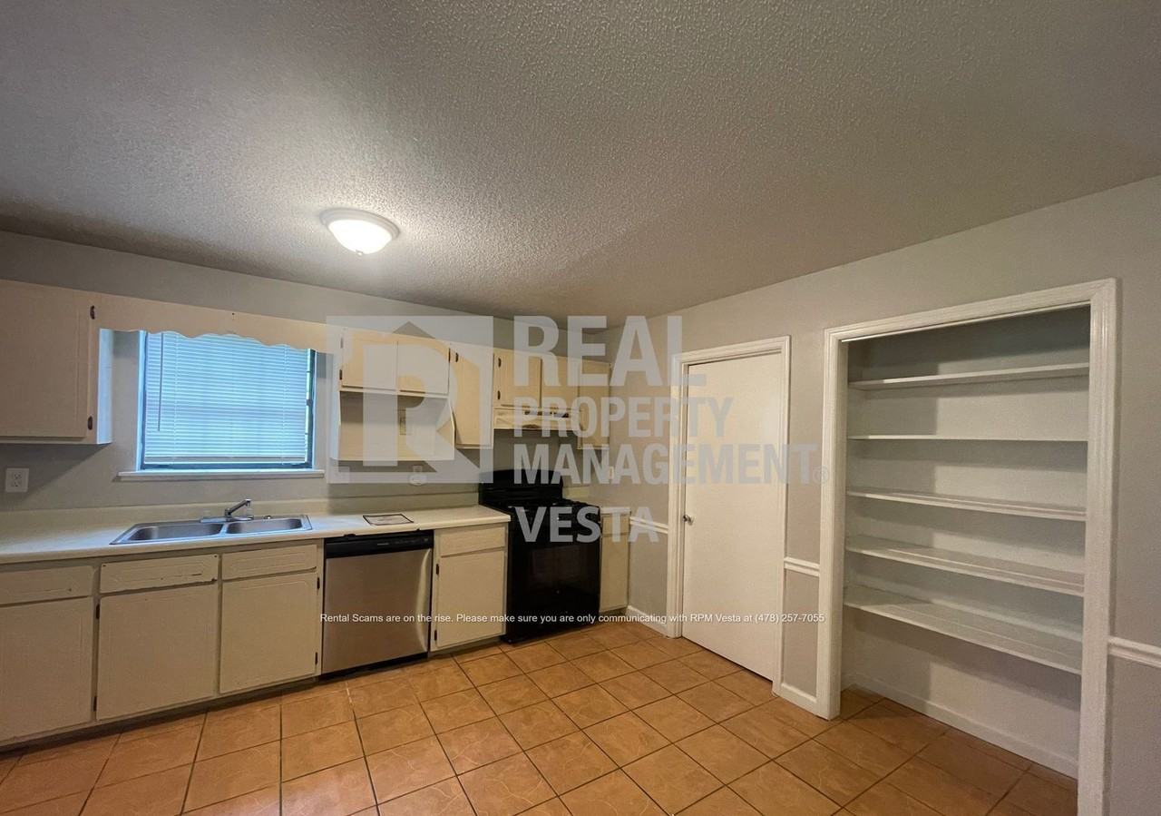 531 Bristle Cone Dr - Photo 4 of 16