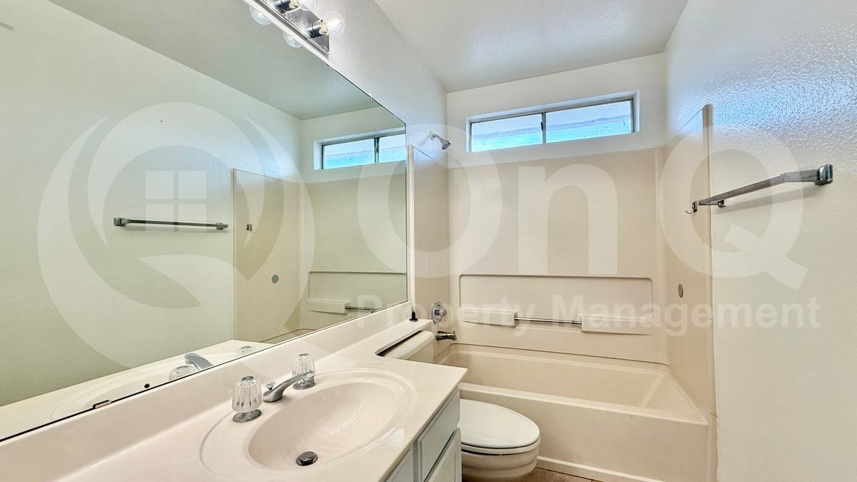 4768 W Marco Polo Rd - Photo 5 of 25