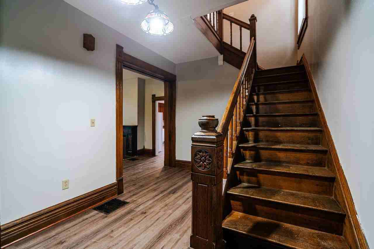 1250 Indianola Ave - Photo 2 of 22