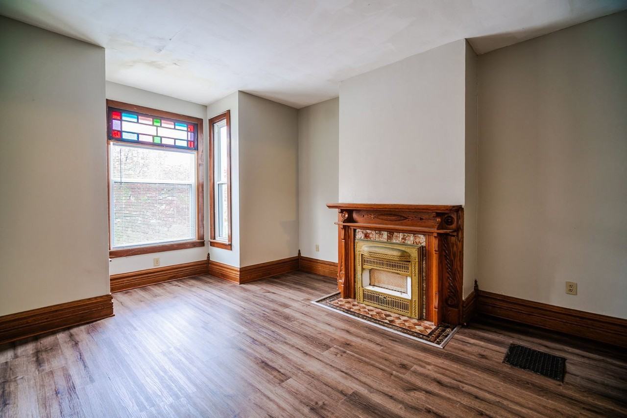 1250 Indianola Ave - Photo 3 of 22