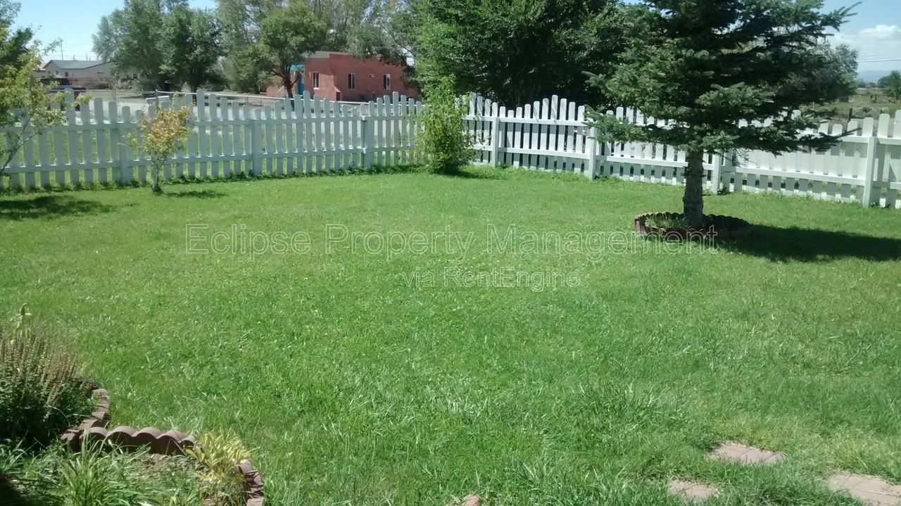 1840 Edison Ave - Photo 5 of 27