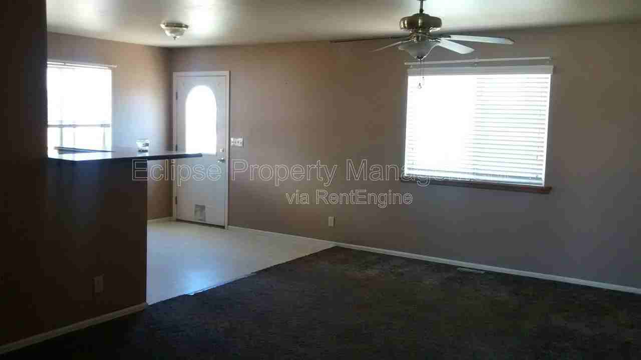 1840 Edison Ave - Photo 6 of 27