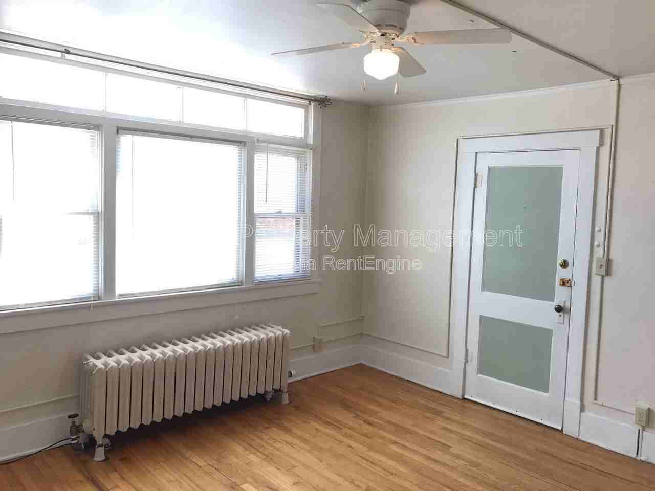 711 2nd St #2 - Photo 4 of 18