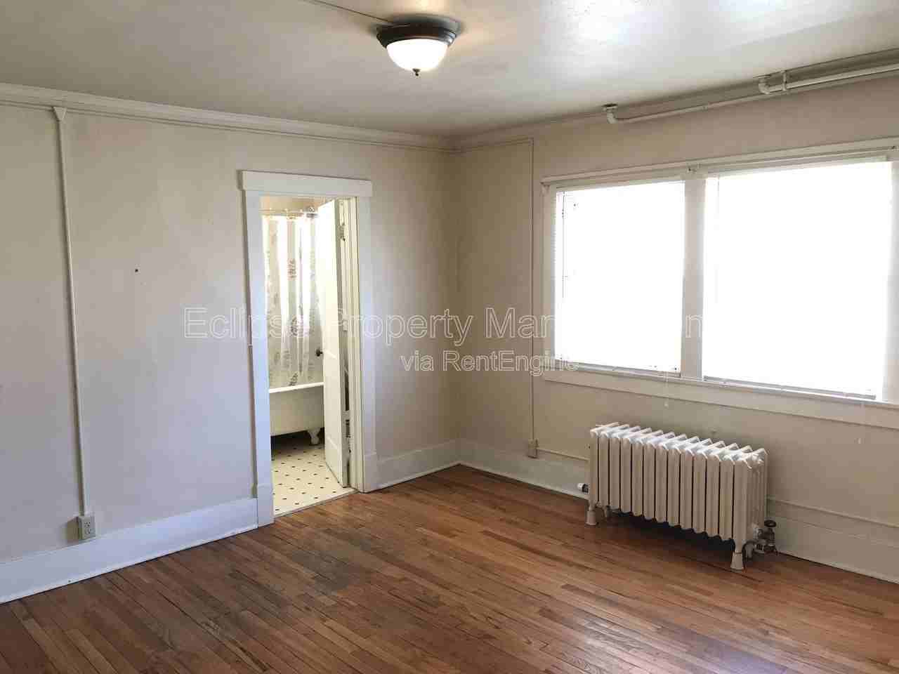 711 2nd St #2 - Photo 6 of 18