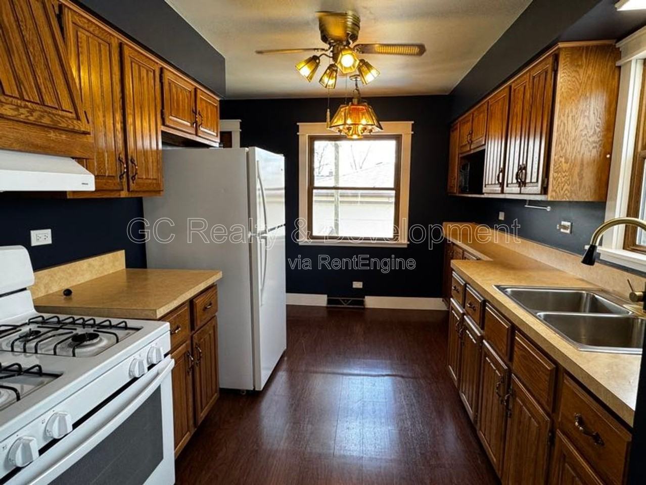 510 N Fairview Ave - Photo 5 of 21