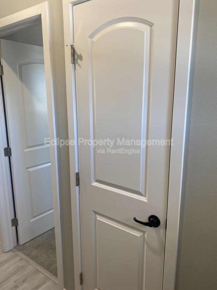 511 Crestone Ave #511 - Photo 6 of 21