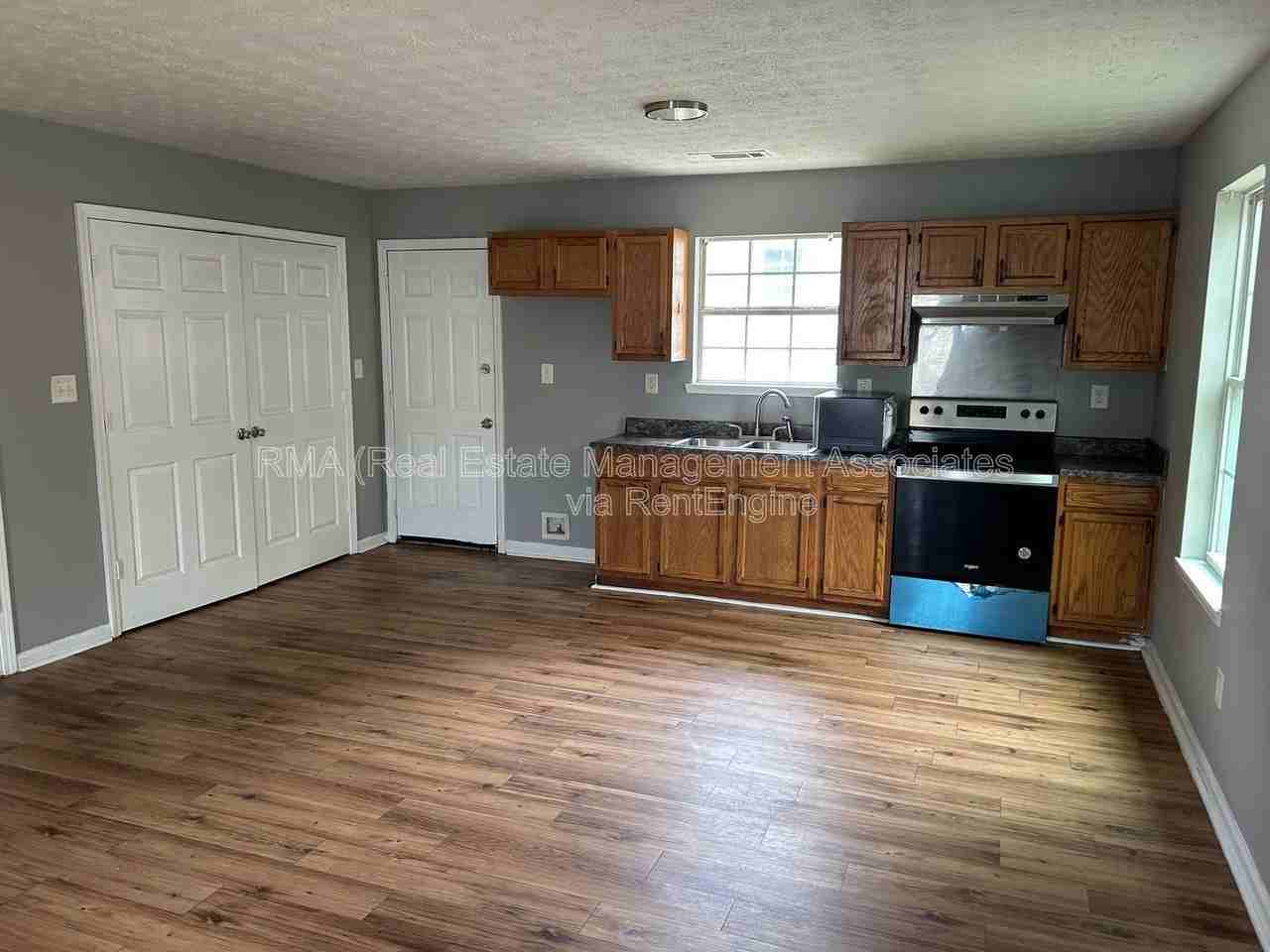 816 Lane St - Photo 2 of 8