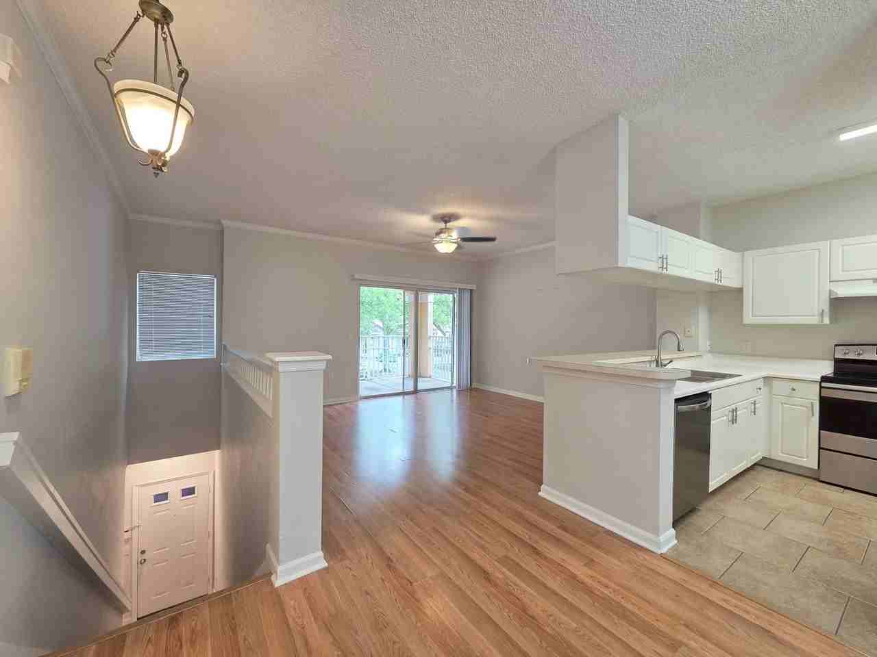 1323 Arbor Lakes Cir - Photo 2 of 21