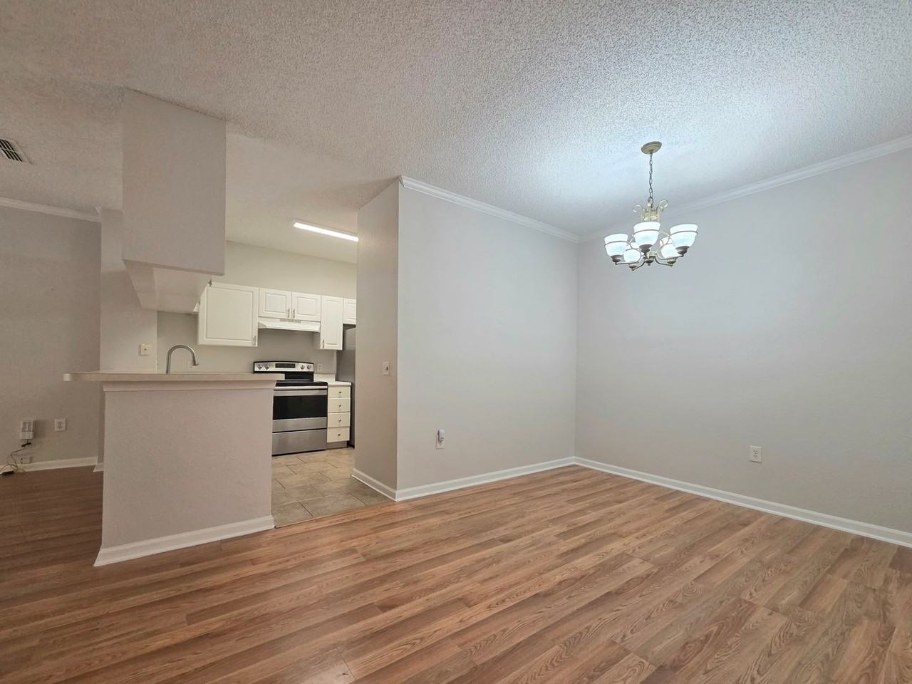 1323 Arbor Lakes Cir - Photo 5 of 21