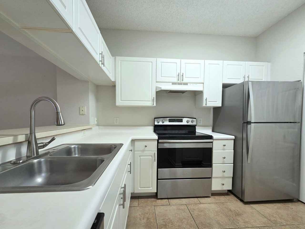 1323 Arbor Lakes Cir - Photo 7 of 21