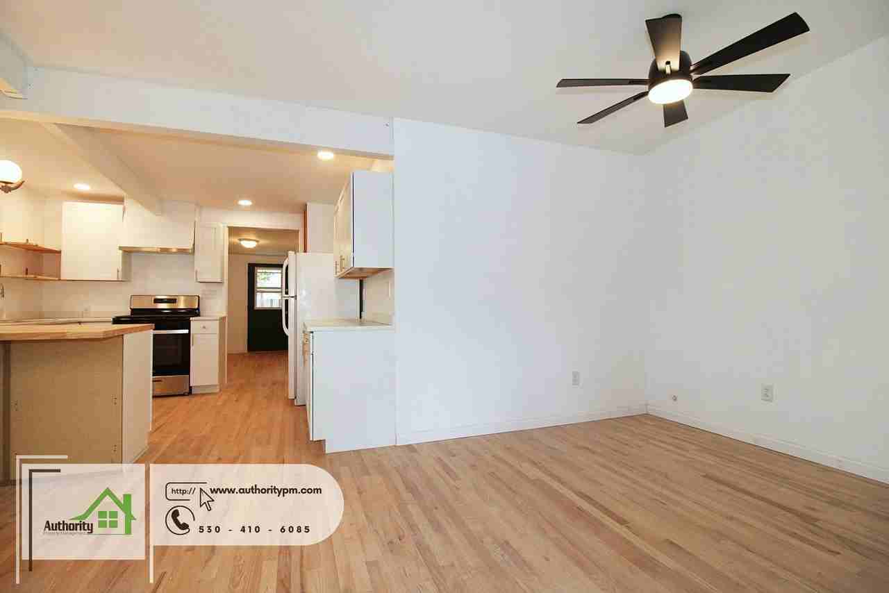 1571 1st St - Photo 4 of 18