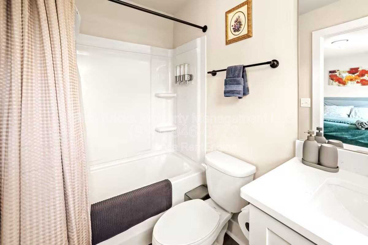 3938 Winterfield Pl - Photo 5 of 25