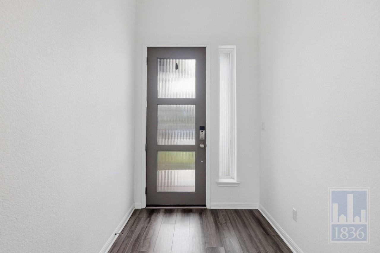 12713 Brave Tenderfoot Trl - Photo 2 of 46