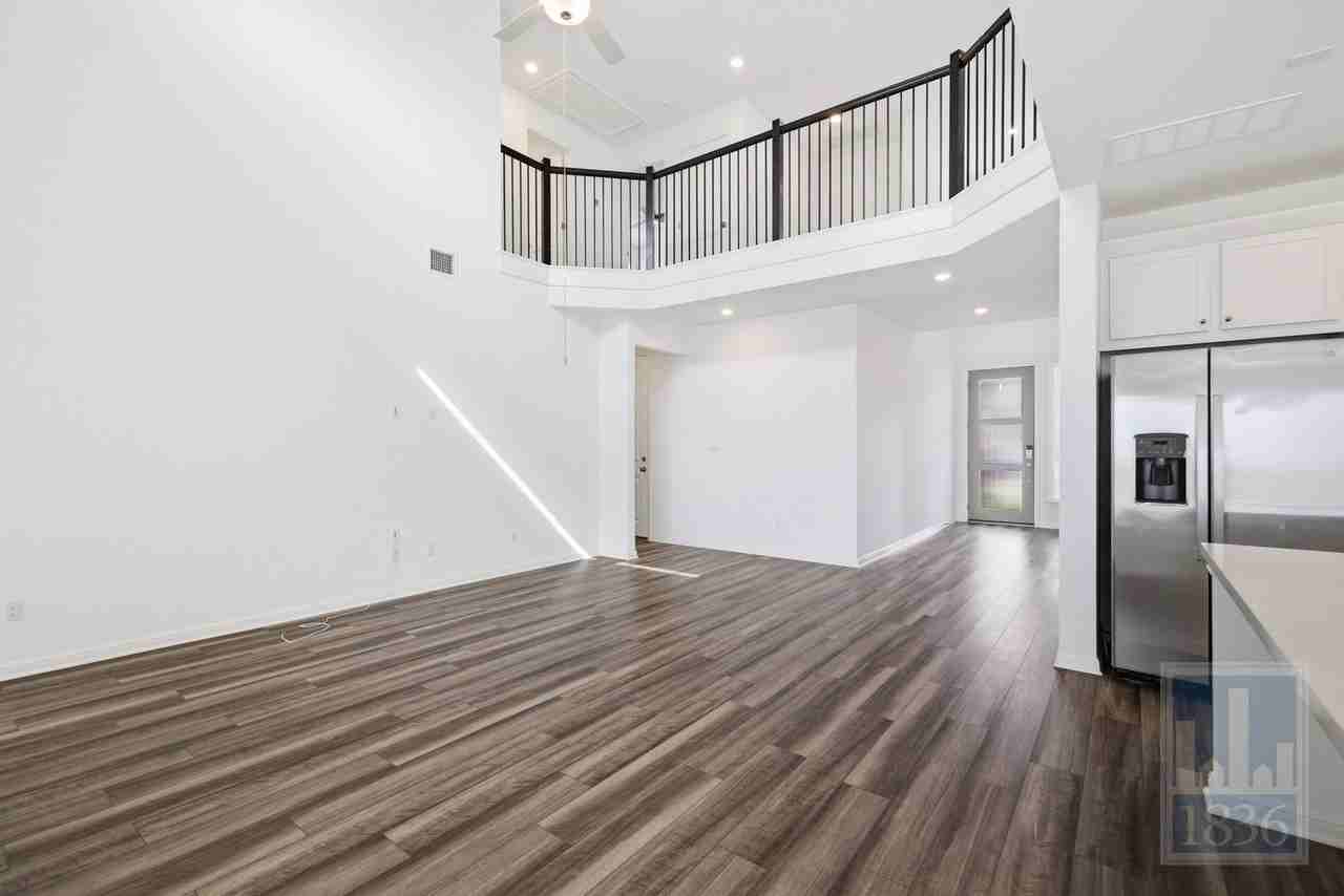 12713 Brave Tenderfoot Trl - Photo 3 of 46