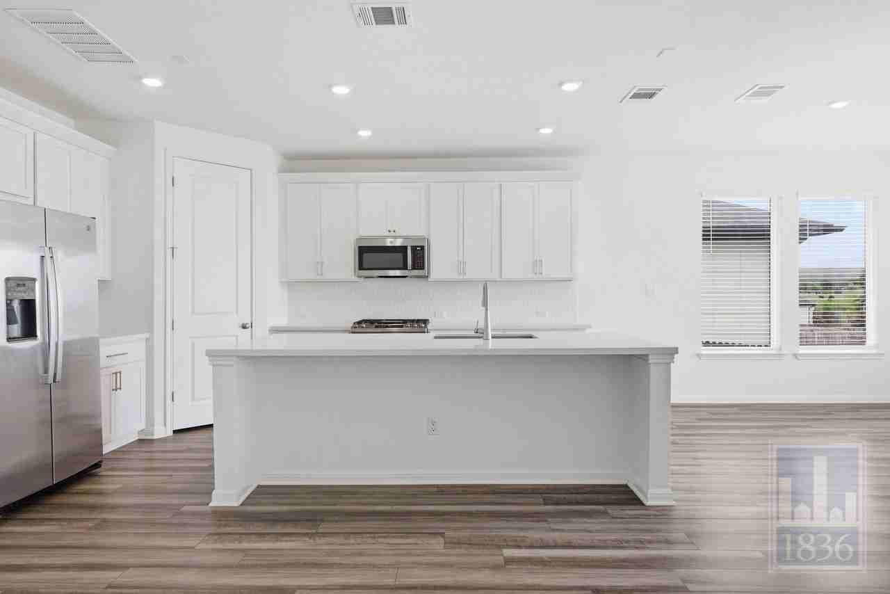 12713 Brave Tenderfoot Trl - Photo 5 of 46