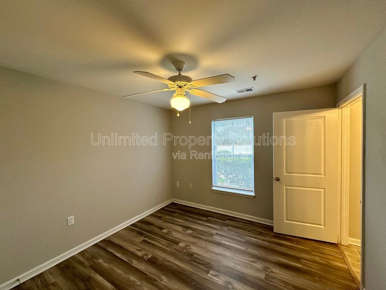 370 S Kerr Ave #101 - Photo 7 of 19