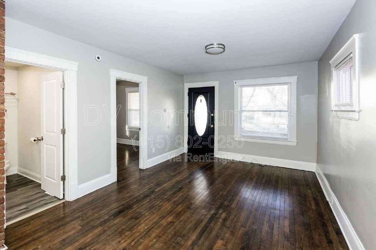 2081 Halstead Ave - Photo 3 of 13