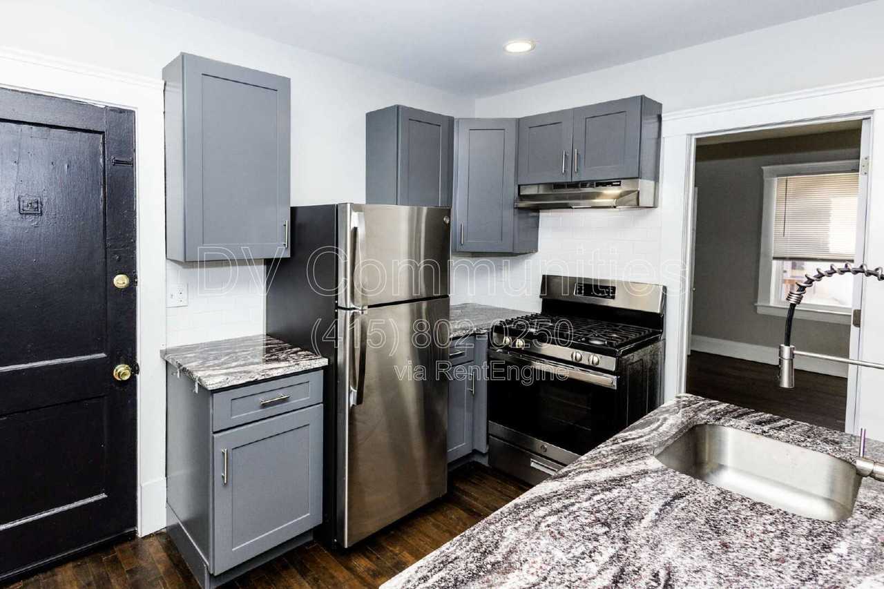 2081 Halstead Ave - Photo 6 of 13