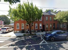 featured image of 432 W Lemon St #3