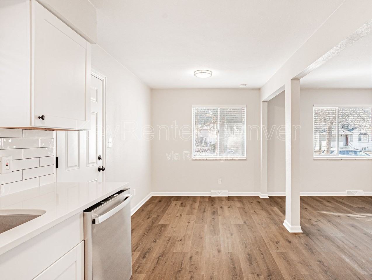 4762 S Acoma St - Photo 3 of 29