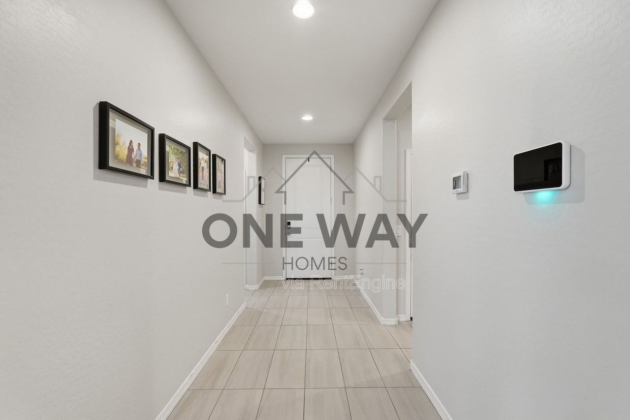 392 S 194th Ln - Photo 4 of 37