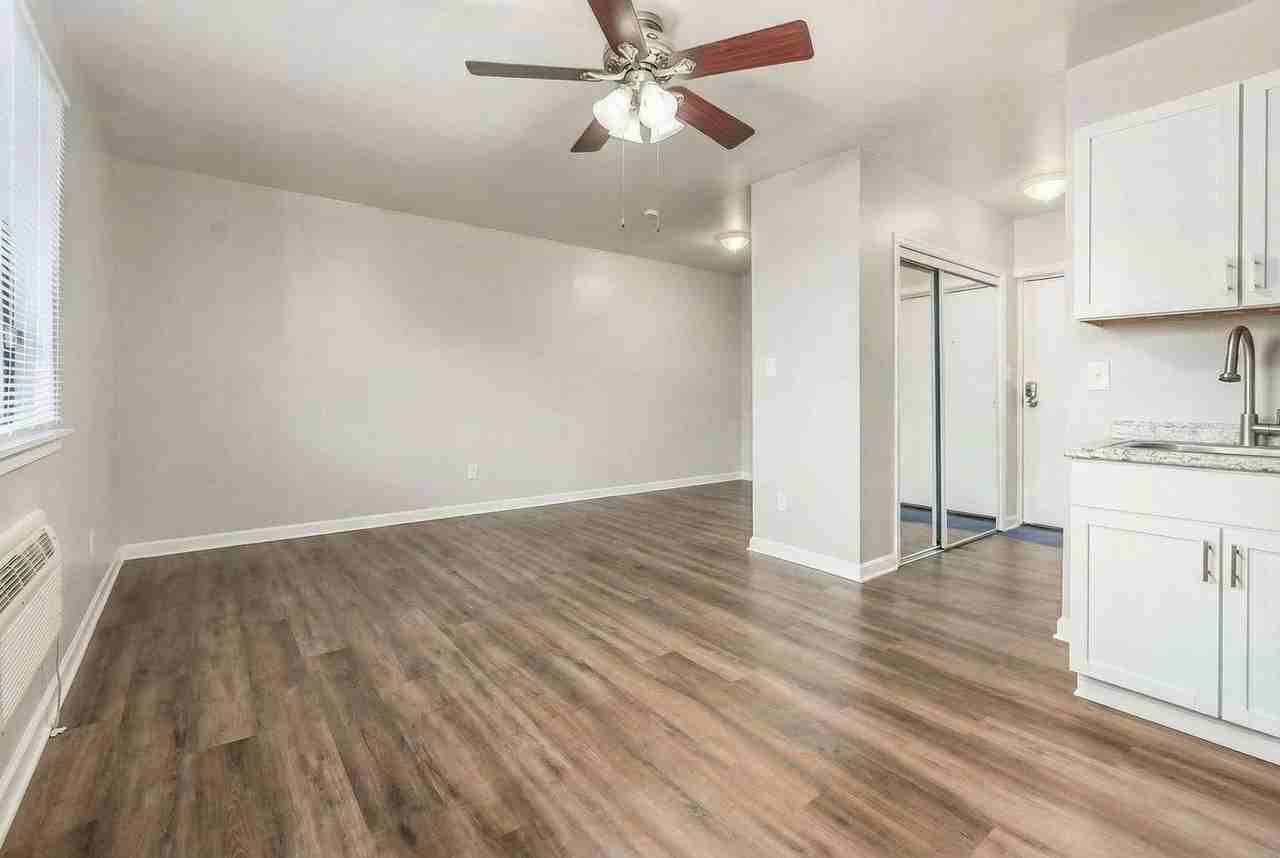 80 W Lane Ave #1K - Photo 3 of 12