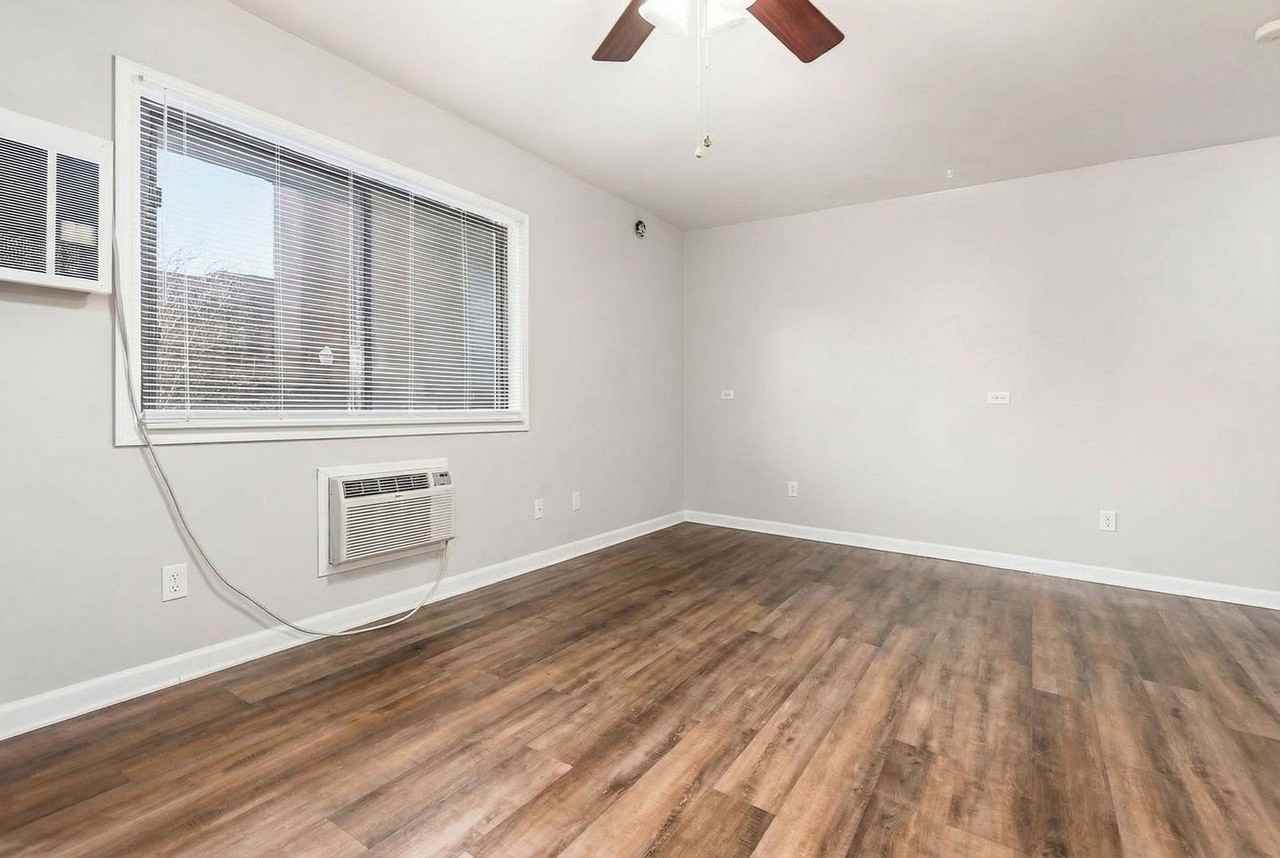 80 W Lane Ave #1K - Photo 4 of 12