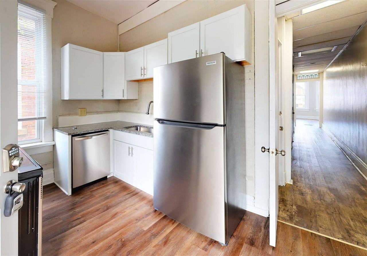 2353 N High St - Photo 2 of 8