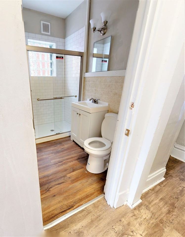 2353 N High St - Photo 3 of 8