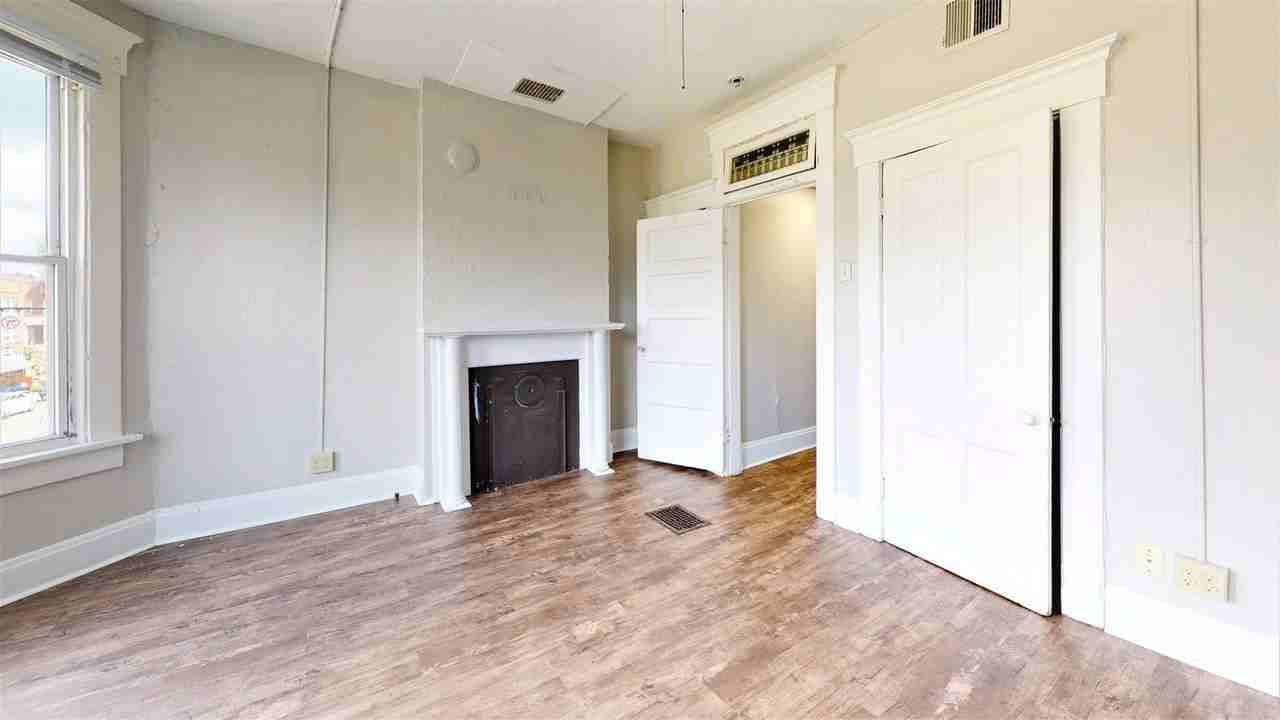 2353 N High St - Photo 5 of 8