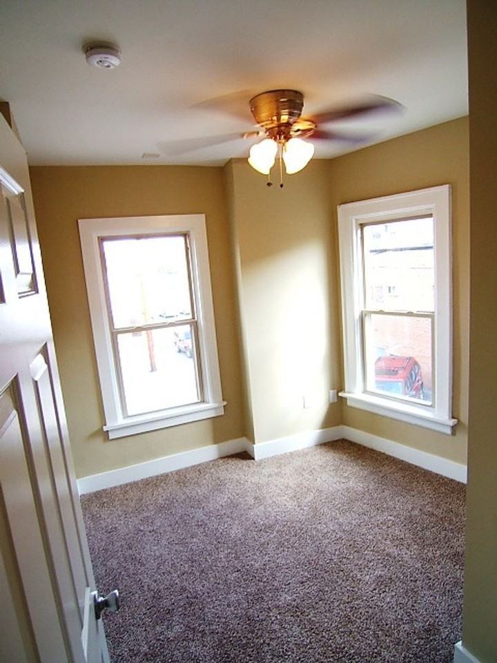 1651 N Pearl St - Photo 4 of 6