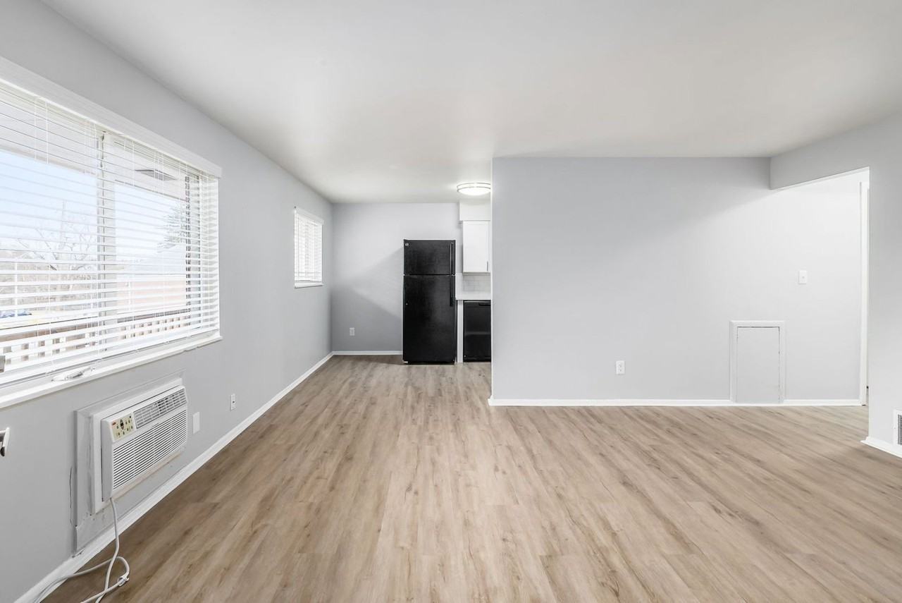 611 Riverview Dr #J - Photo 7 of 19