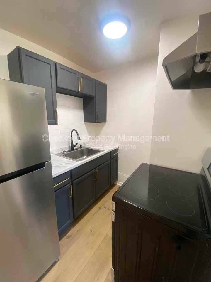 112 Bellerive Blvd - Photo 2 of 5