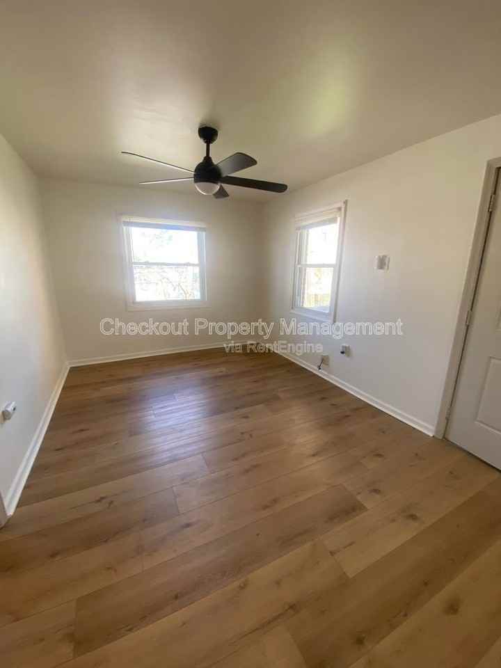 112 Bellerive Blvd - Photo 3 of 5