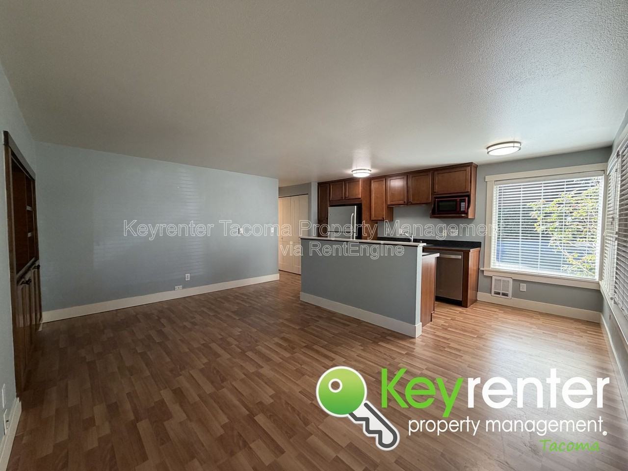 422 N L St #22-4 - Photo 2 of 9