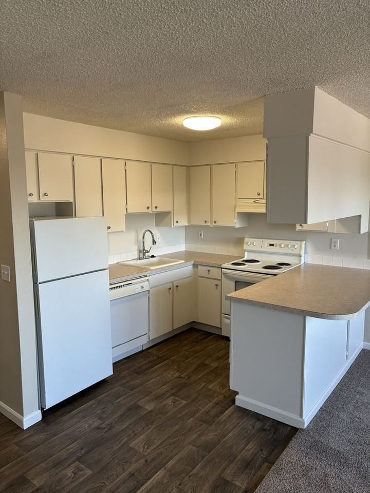 Portland Terrace - Photo 6 of 28