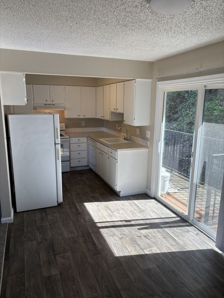 Portland Terrace - Photo 6 of 16