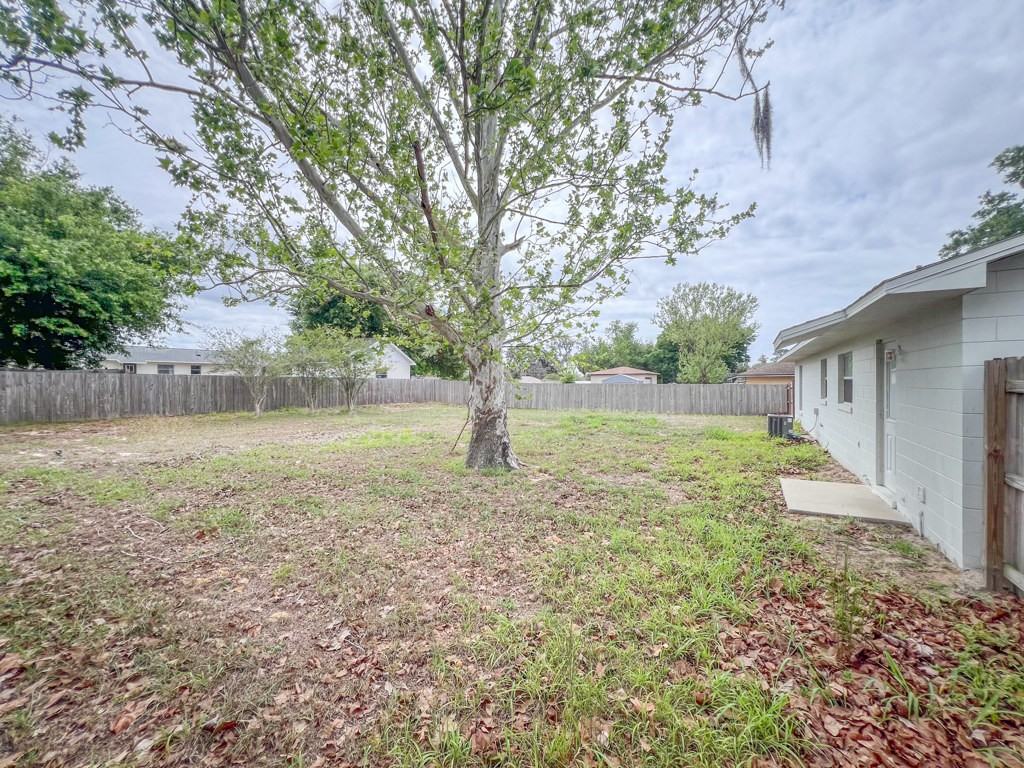 36308 Stratford Ct - Photo 5 of 18