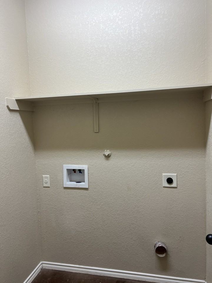 2596 Pahmeyer Rd - Photo 5 of 30