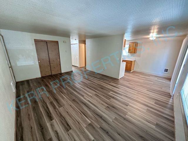 2211 Se 96th Dr - Photo 3 of 16