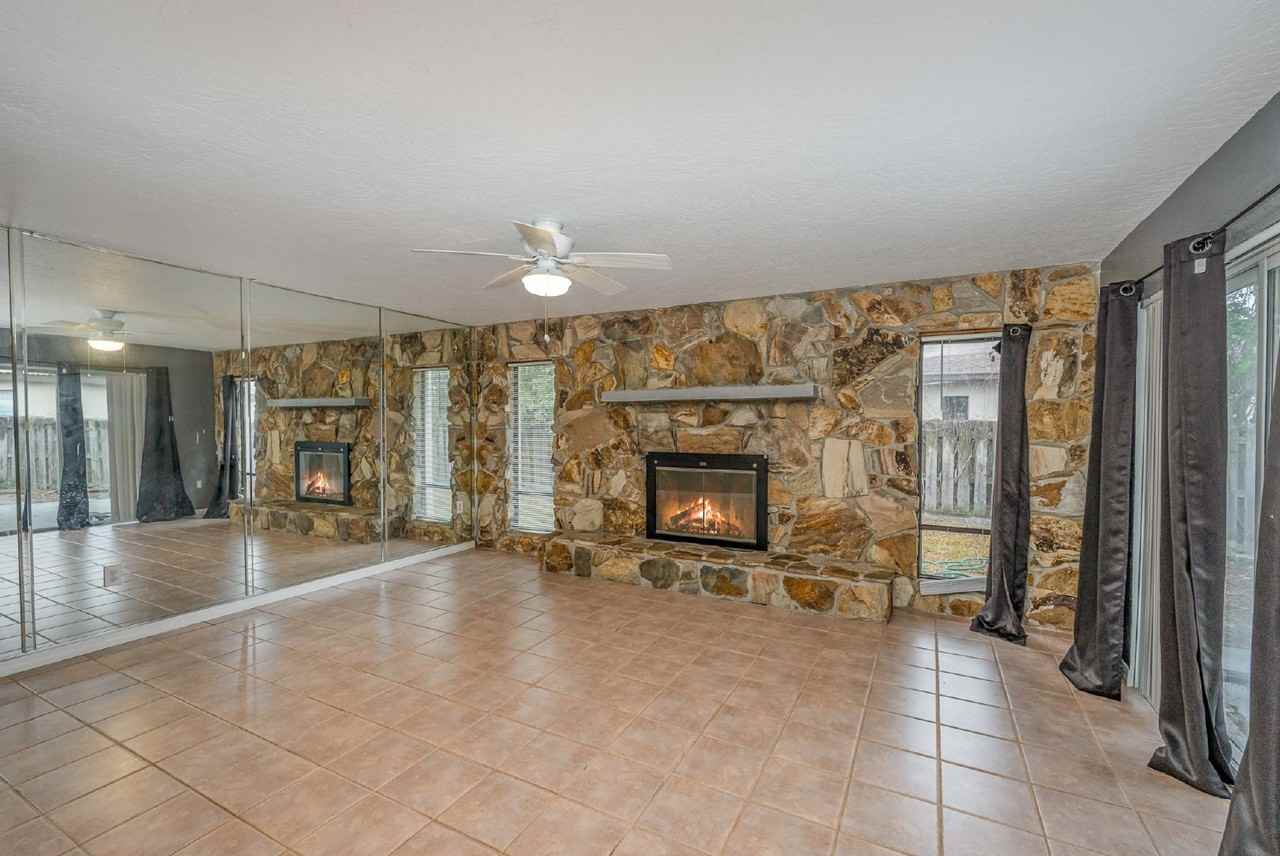 696 Las Palmas Way - Photo 4 of 22