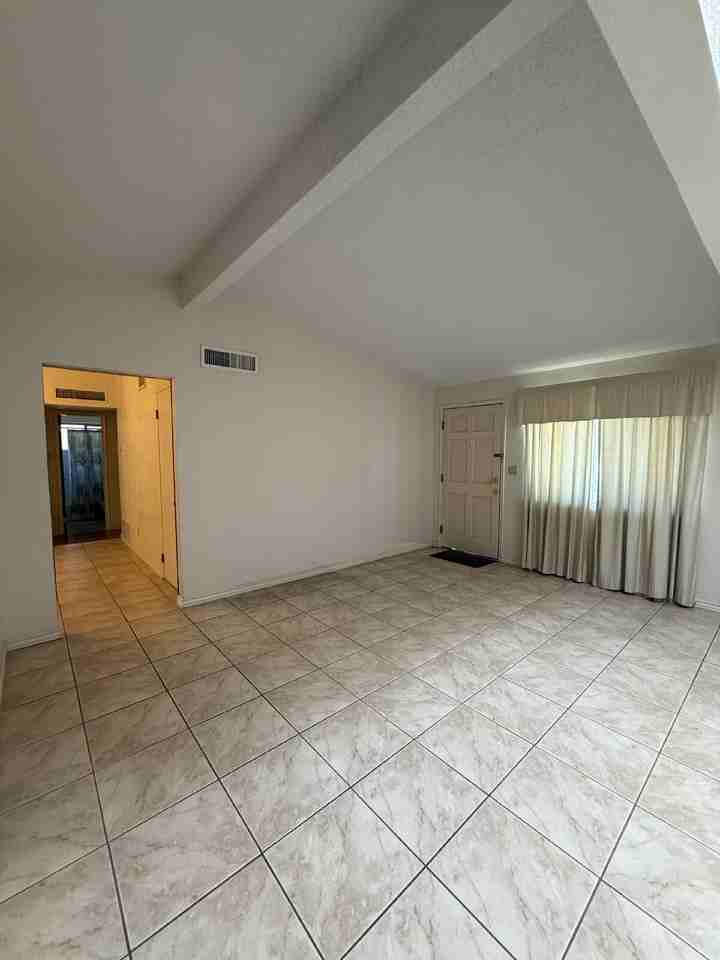 10449 Chinaberry Dr - Photo 7 of 36