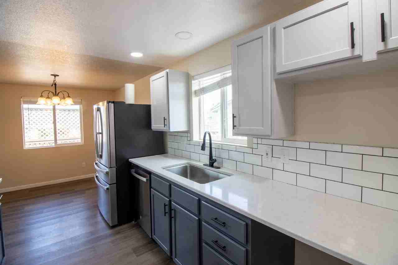 2827 Sw Pumice Ave - Photo 7 of 31