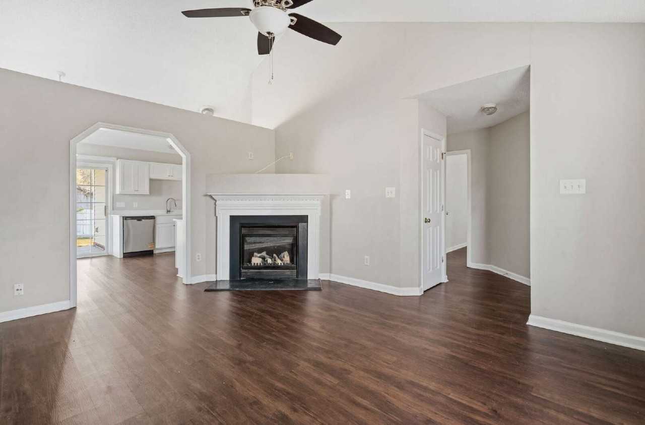 5016 Parkerwood Dr - Photo 5 of 25