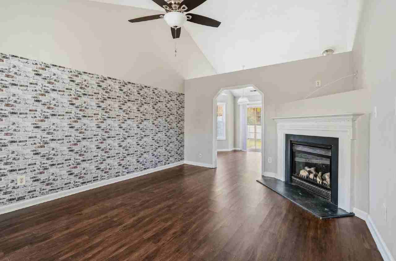 5016 Parkerwood Dr - Photo 6 of 25