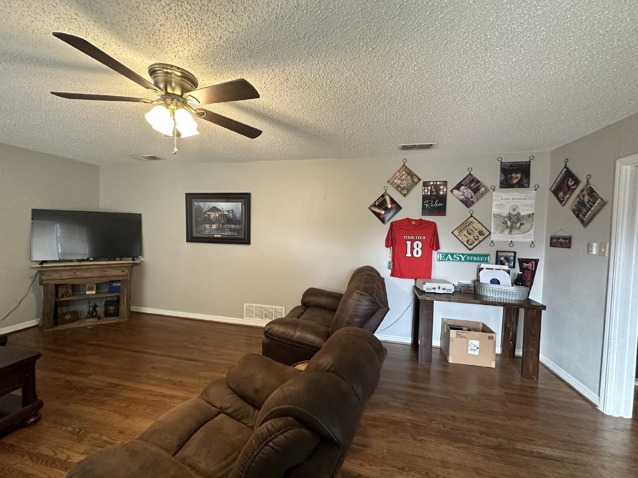 3214 32nd St - Photo 4 of 17