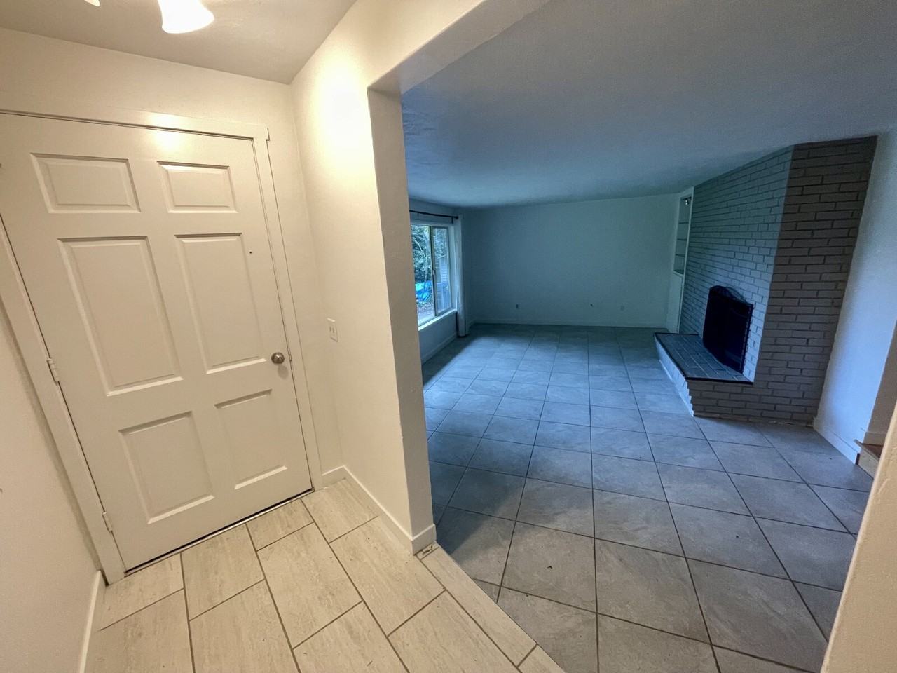 610 Spencer Ct - Photo 2 of 24