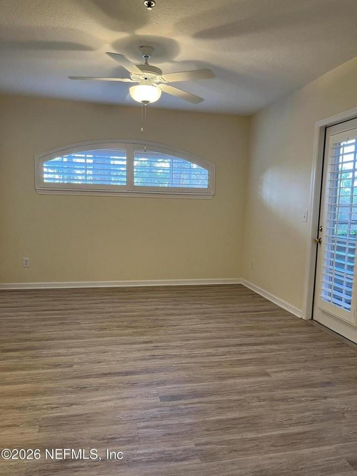 1700 The Greens Way #816 - Photo 6 of 37