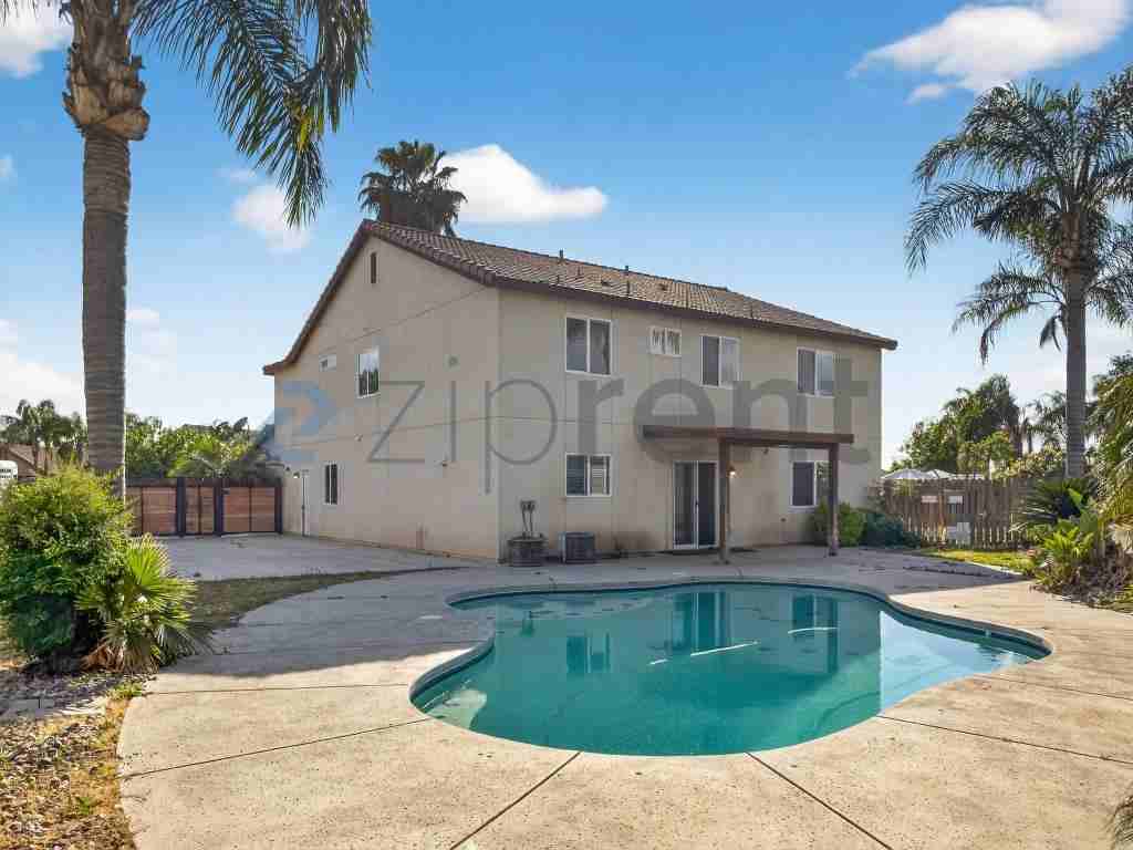 12104 Timberpointe Dr - Photo 4 of 38