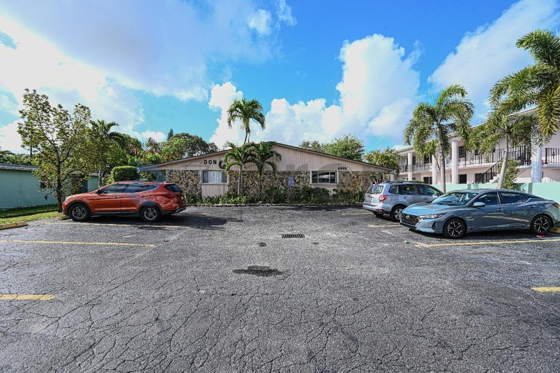 6040 Sw 26th St #1 - Photo 2 of 25